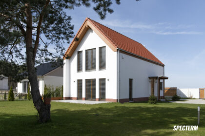 Zapraszamy do naszego Domu Modelowego w Sławie. Dom w standardzie pasywnym zrealizowany w kompletnym systemie prefabrykatu STEICO